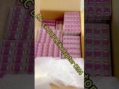 Màu trắng LC Fiber Optic Adapter ABS vật liệu LC SC Adapter với sườn